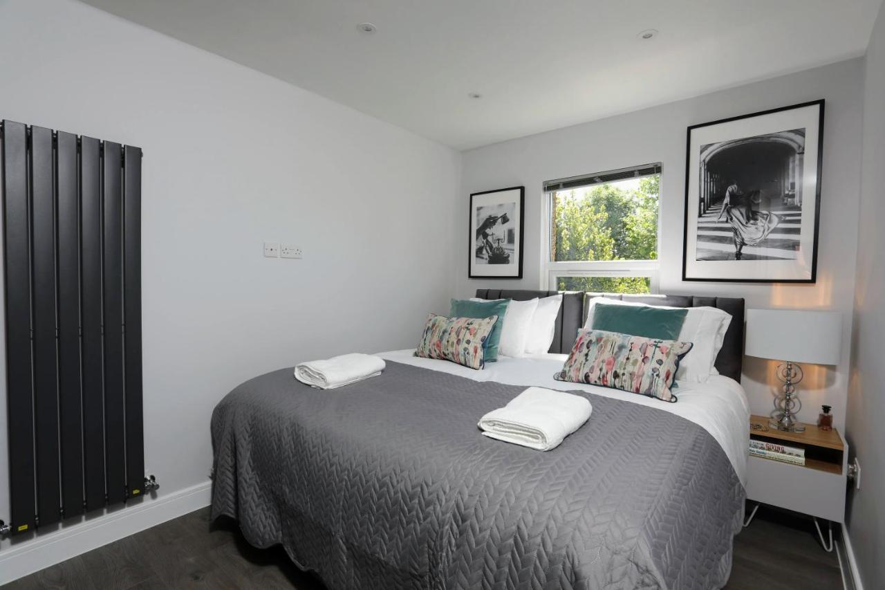 Aisiki Apartments At Stanhope Road, North Finchley, Airconditioned Multiple 2 Or 3-Bedroom, Pet-Friendly Duplex Flats, King Or Twin Beds, Airconditioned & Free Wi-Fi Zewnętrze zdjęcie