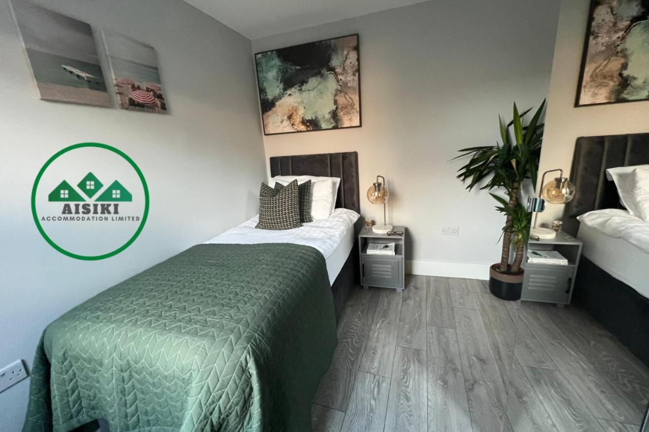 Aisiki Apartments At Stanhope Road, North Finchley, Airconditioned Multiple 2 Or 3-Bedroom, Pet-Friendly Duplex Flats, King Or Twin Beds, Airconditioned & Free Wi-Fi Zewnętrze zdjęcie
