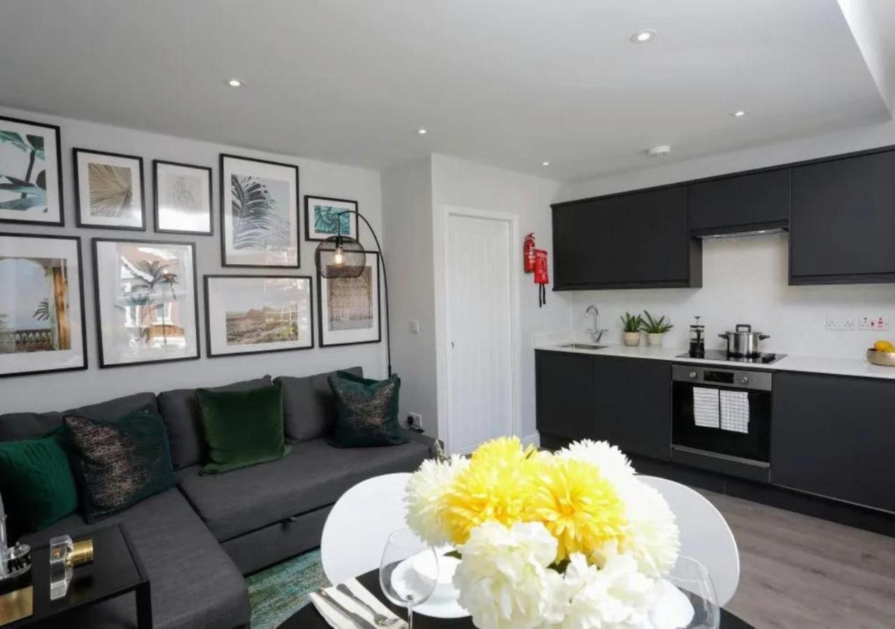 Aisiki Apartments At Stanhope Road, North Finchley, Airconditioned Multiple 2 Or 3-Bedroom, Pet-Friendly Duplex Flats, King Or Twin Beds, Airconditioned & Free Wi-Fi Zewnętrze zdjęcie