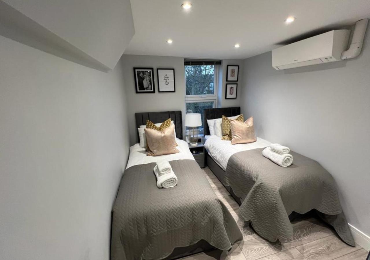 Aisiki Apartments At Stanhope Road, North Finchley, Airconditioned Multiple 2 Or 3-Bedroom, Pet-Friendly Duplex Flats, King Or Twin Beds, Airconditioned & Free Wi-Fi Zewnętrze zdjęcie