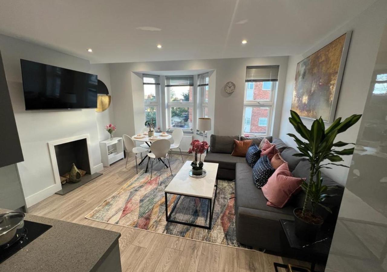 Aisiki Apartments At Stanhope Road, North Finchley, Airconditioned Multiple 2 Or 3-Bedroom, Pet-Friendly Duplex Flats, King Or Twin Beds, Airconditioned & Free Wi-Fi Zewnętrze zdjęcie
