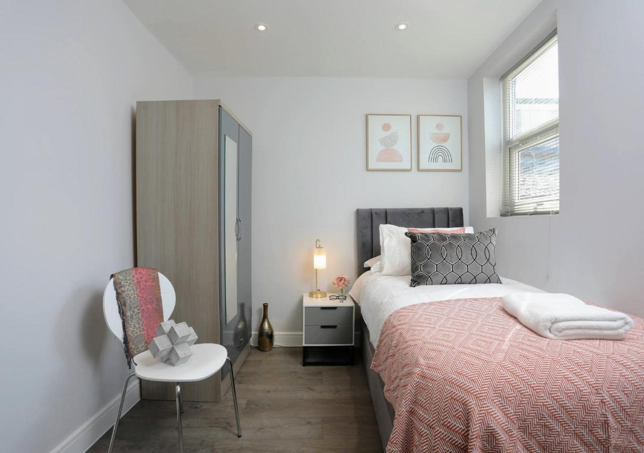 Aisiki Apartments At Stanhope Road, North Finchley, Airconditioned Multiple 2 Or 3-Bedroom, Pet-Friendly Duplex Flats, King Or Twin Beds, Airconditioned & Free Wi-Fi Zewnętrze zdjęcie