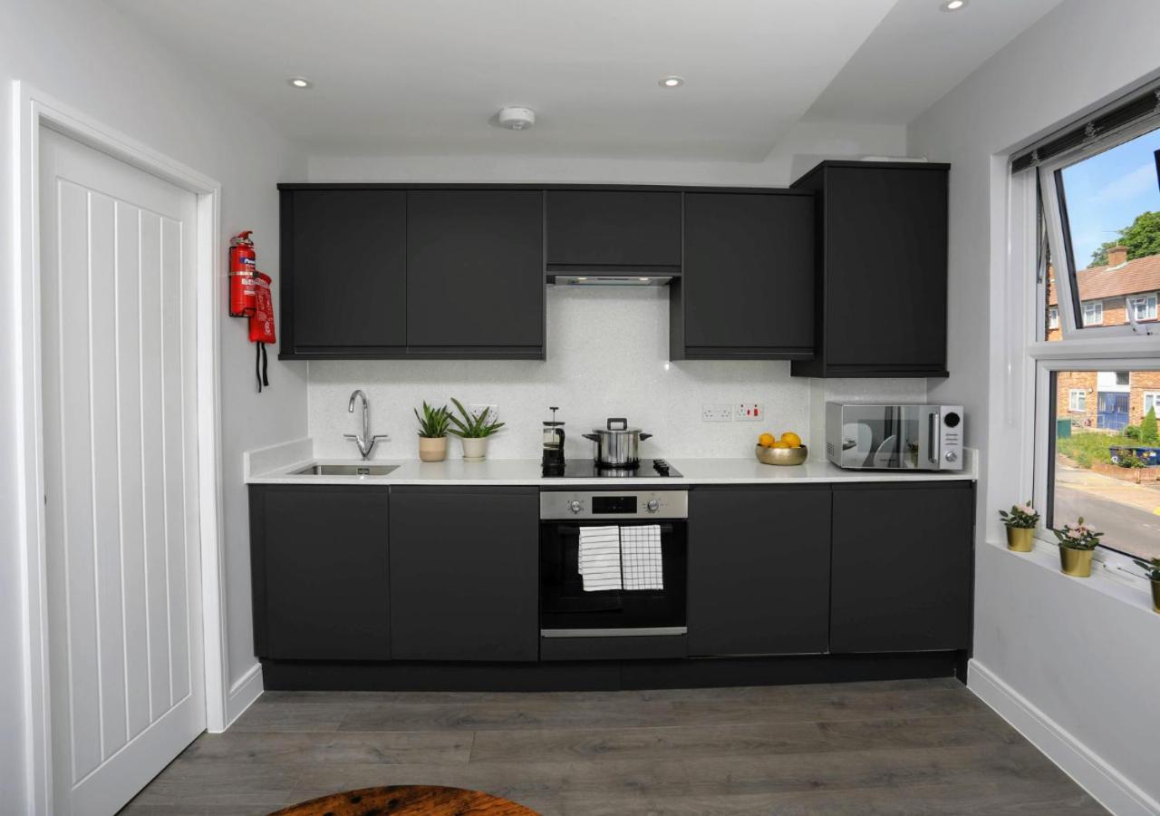 Aisiki Apartments At Stanhope Road, North Finchley, Airconditioned Multiple 2 Or 3-Bedroom, Pet-Friendly Duplex Flats, King Or Twin Beds, Airconditioned & Free Wi-Fi Zewnętrze zdjęcie