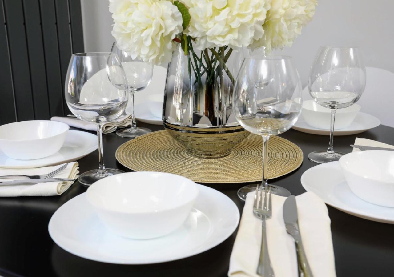 Aisiki Apartments At Stanhope Road, North Finchley, Airconditioned Multiple 2 Or 3-Bedroom, Pet-Friendly Duplex Flats, King Or Twin Beds, Airconditioned & Free Wi-Fi Zewnętrze zdjęcie