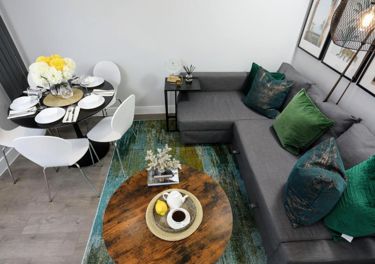 Aisiki Apartments At Stanhope Road, North Finchley, Airconditioned Multiple 2 Or 3-Bedroom, Pet-Friendly Duplex Flats, King Or Twin Beds, Airconditioned & Free Wi-Fi Zewnętrze zdjęcie