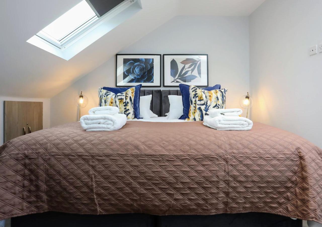 Aisiki Apartments At Stanhope Road, North Finchley, Airconditioned Multiple 2 Or 3-Bedroom, Pet-Friendly Duplex Flats, King Or Twin Beds, Airconditioned & Free Wi-Fi Zewnętrze zdjęcie