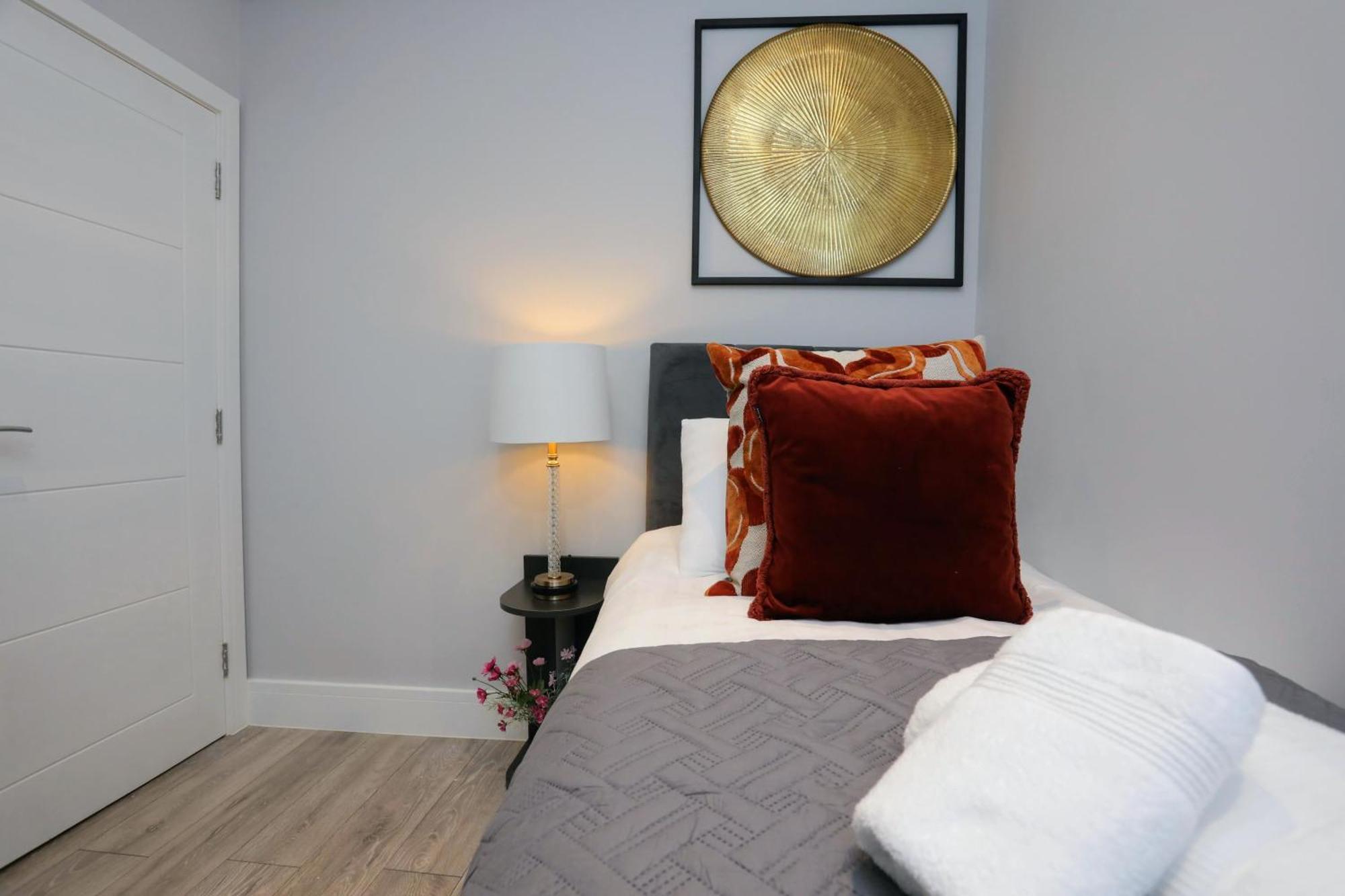 Aisiki Apartments At Stanhope Road, North Finchley, Airconditioned Multiple 2 Or 3-Bedroom, Pet-Friendly Duplex Flats, King Or Twin Beds, Airconditioned & Free Wi-Fi Zewnętrze zdjęcie