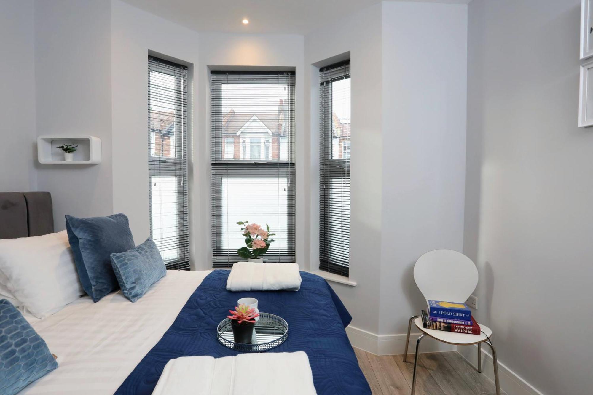 Aisiki Apartments At Stanhope Road, North Finchley, Airconditioned Multiple 2 Or 3-Bedroom, Pet-Friendly Duplex Flats, King Or Twin Beds, Airconditioned & Free Wi-Fi Zewnętrze zdjęcie
