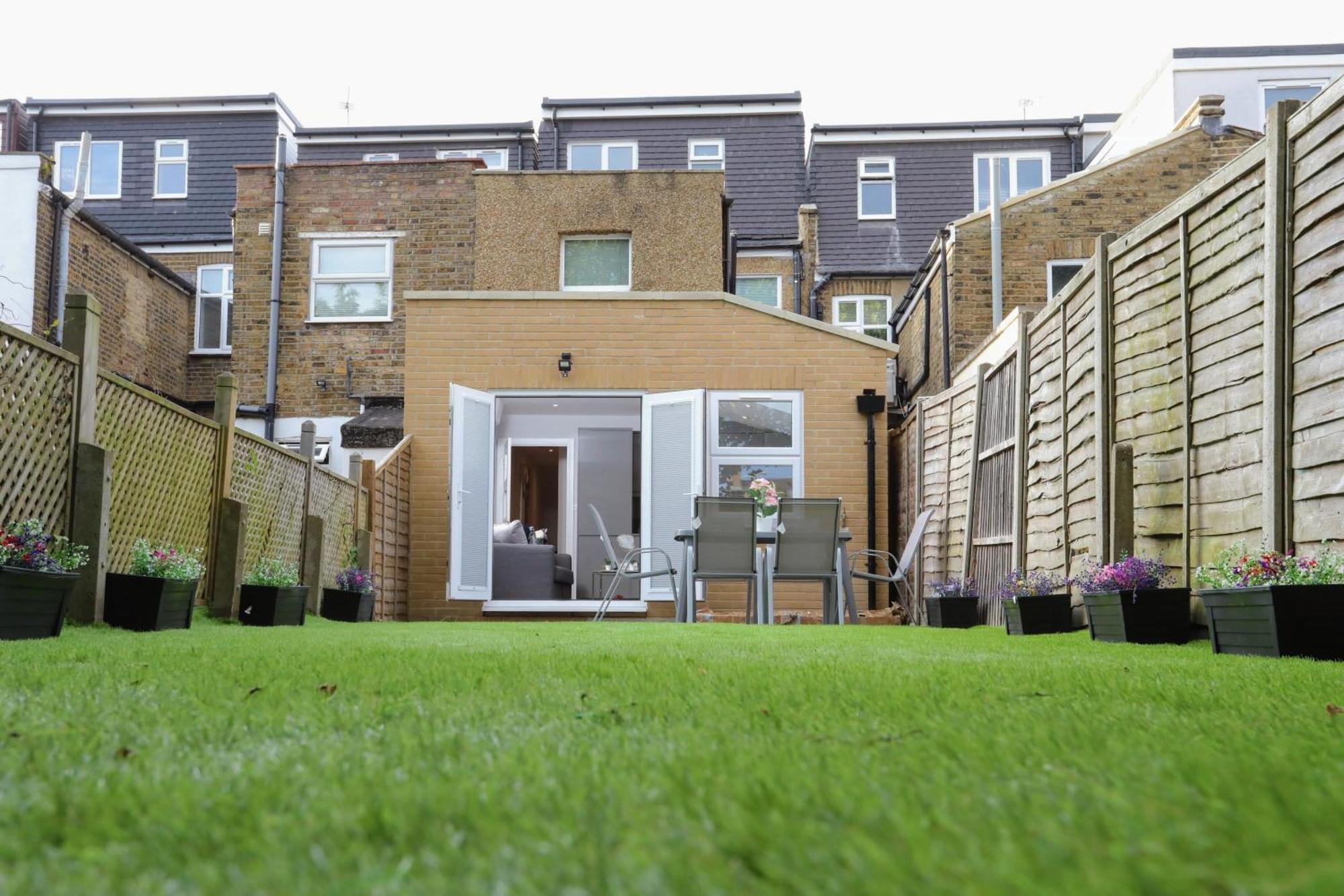 Aisiki Apartments At Stanhope Road, North Finchley, Airconditioned Multiple 2 Or 3-Bedroom, Pet-Friendly Duplex Flats, King Or Twin Beds, Airconditioned & Free Wi-Fi Zewnętrze zdjęcie