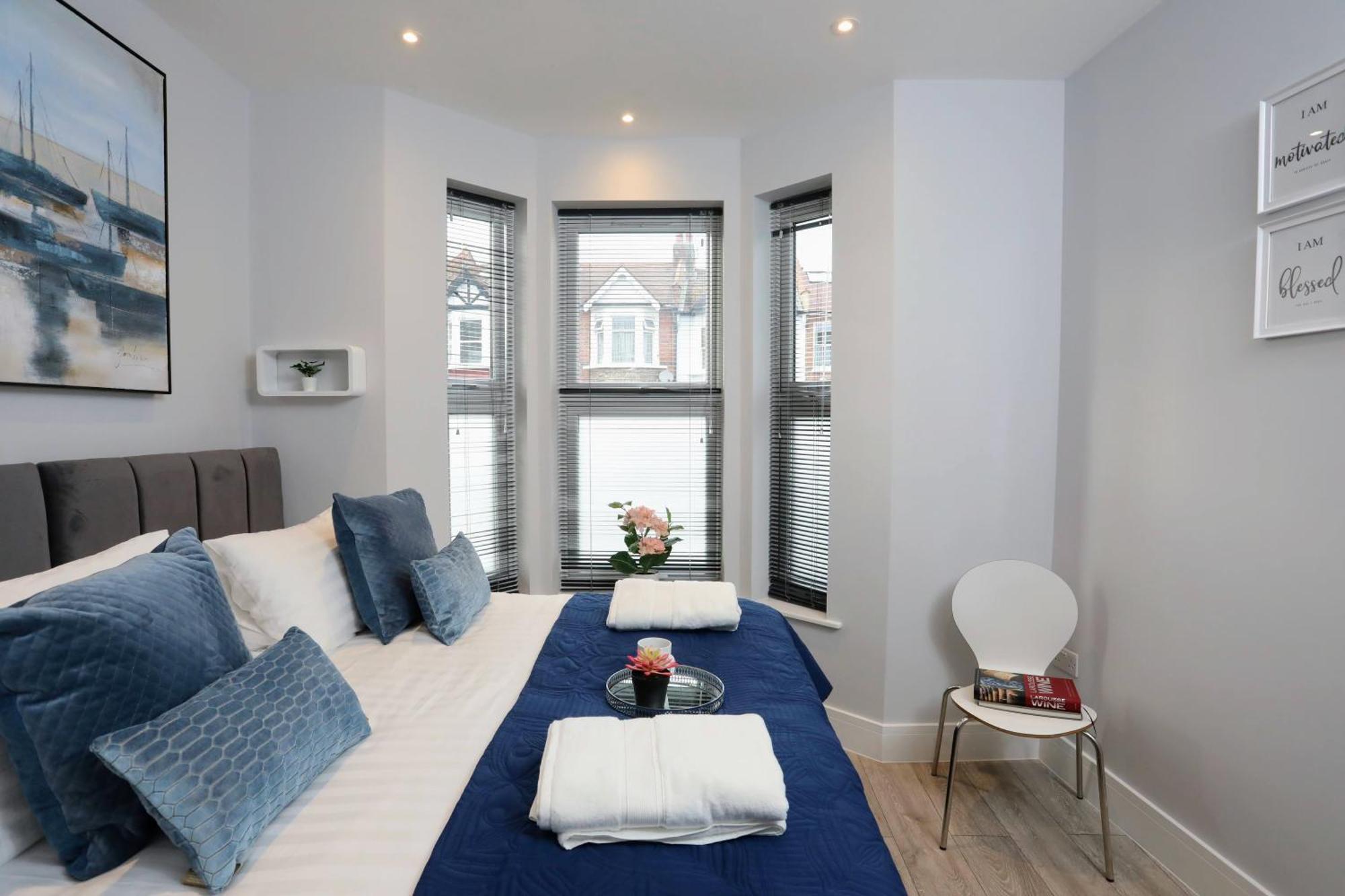 Aisiki Apartments At Stanhope Road, North Finchley, Airconditioned Multiple 2 Or 3-Bedroom, Pet-Friendly Duplex Flats, King Or Twin Beds, Airconditioned & Free Wi-Fi Zewnętrze zdjęcie