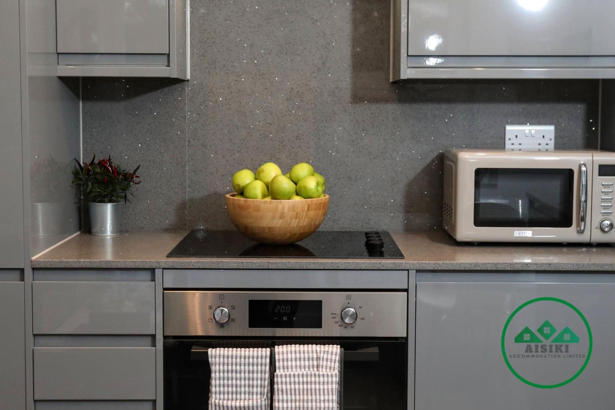 Aisiki Apartments At Stanhope Road, North Finchley, Airconditioned Multiple 2 Or 3-Bedroom, Pet-Friendly Duplex Flats, King Or Twin Beds, Airconditioned & Free Wi-Fi Zewnętrze zdjęcie